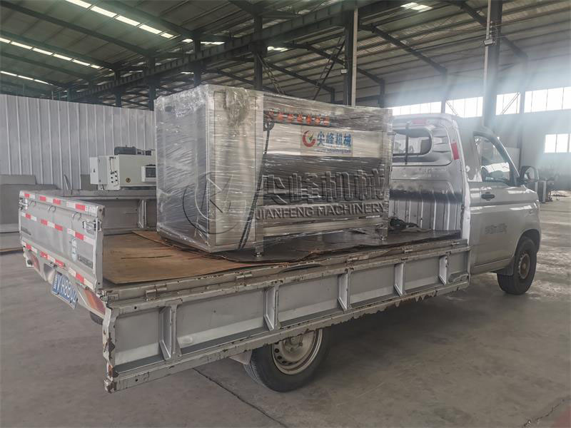 湖北省武汉市土豆去皮清洗机设备成功交付